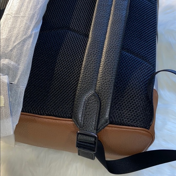 Coach │ Marvel West Backpack In Signature Canvas - Picture 10 of 16